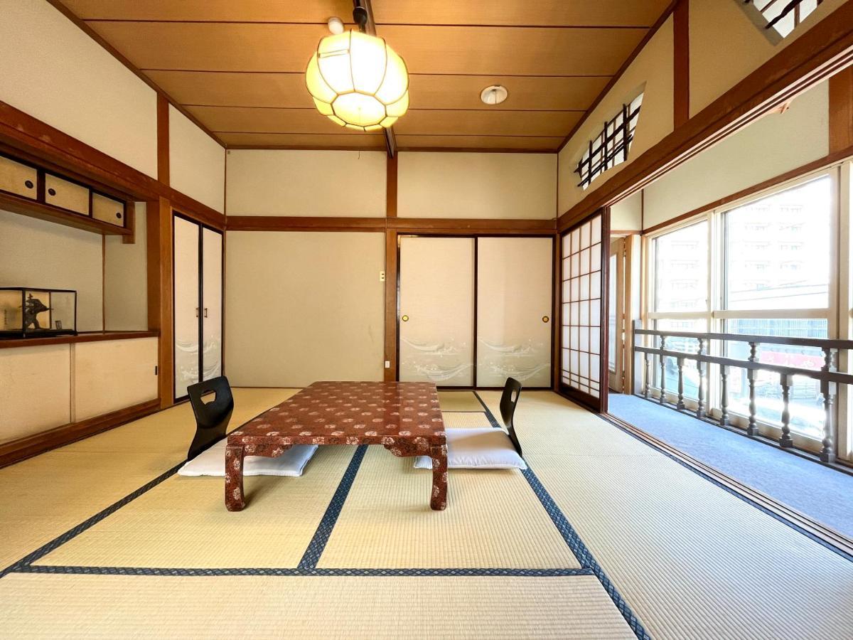 Kobori Ryokan Хіросакі Екстер'єр фото