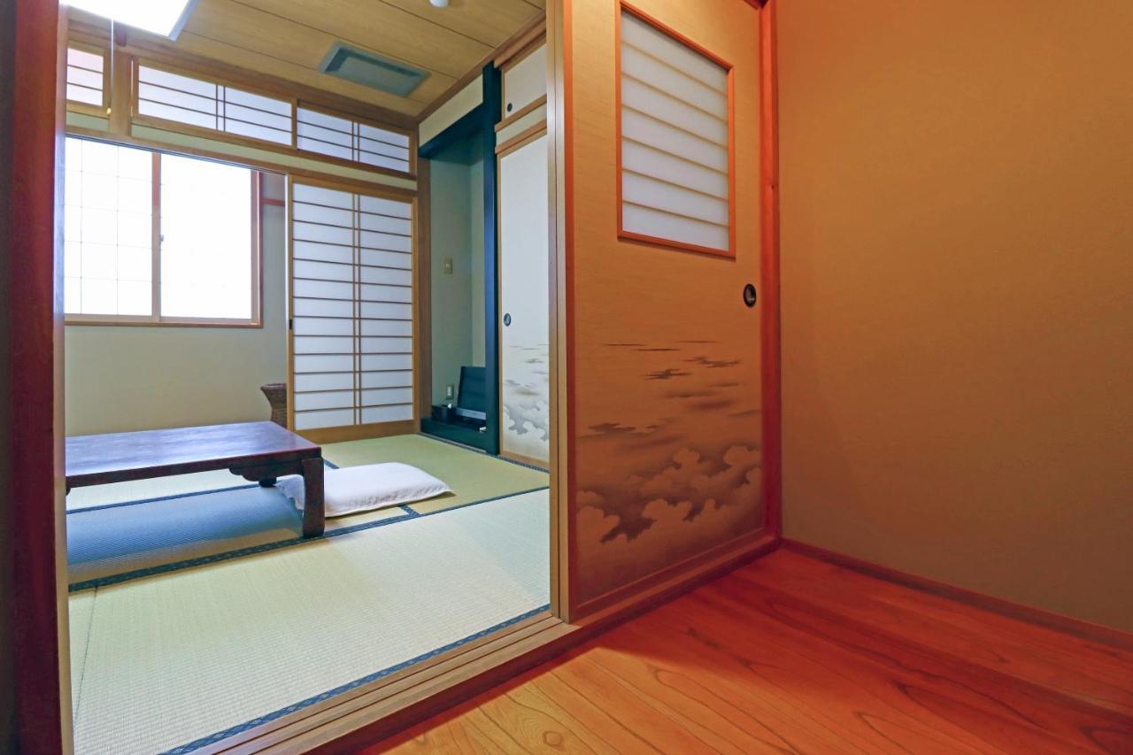 Kobori Ryokan Хіросакі Екстер'єр фото